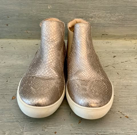 Coconuts by Matisse Champagne Faux Snake Skin Mid Top Sneakers Size 6 Good Condition