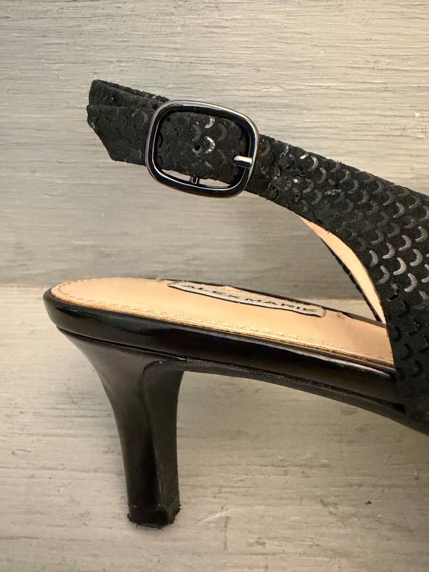 Alex Marie Black Leather Beaded Open Toe Slingback Kitten Heels Size 7 Good Condition