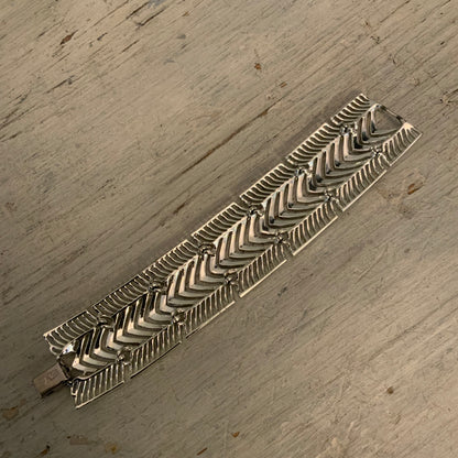 Vintage Coro "Pegasus" Silver Tone Interlocking Geometric Cuff Bracelet 7.5" Good Condition