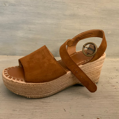 Universal Thread Brown Suede Espadrille Wedge Sandals Size 7.5 Good Condition