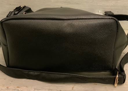 Black Faux Leather Tote Bag Purse w/ Matching Wristlet New