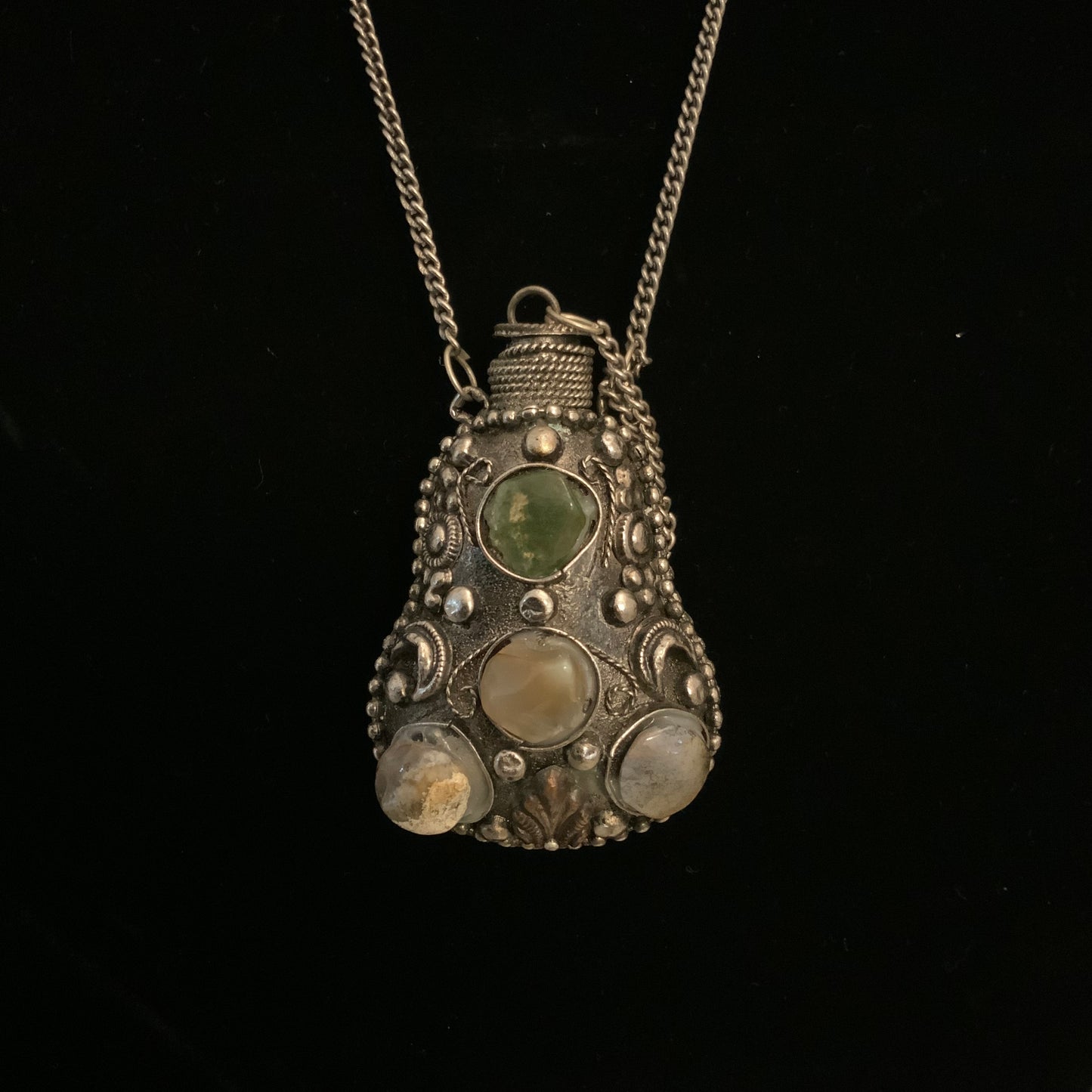 Vintage Antique Silver Tone Ornate Stone Encrusted Scent Flask Pendant 23" Good Condition