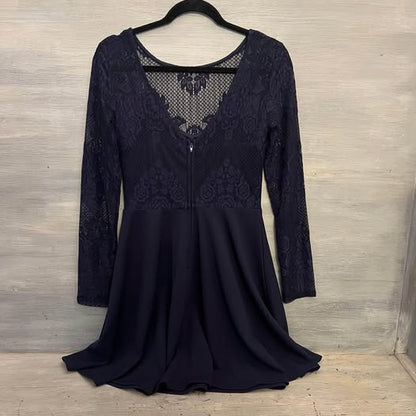 City Vibe Navy Blue Long Sleeve Lace Top Fit & Flare Dress Size 7 Like New
