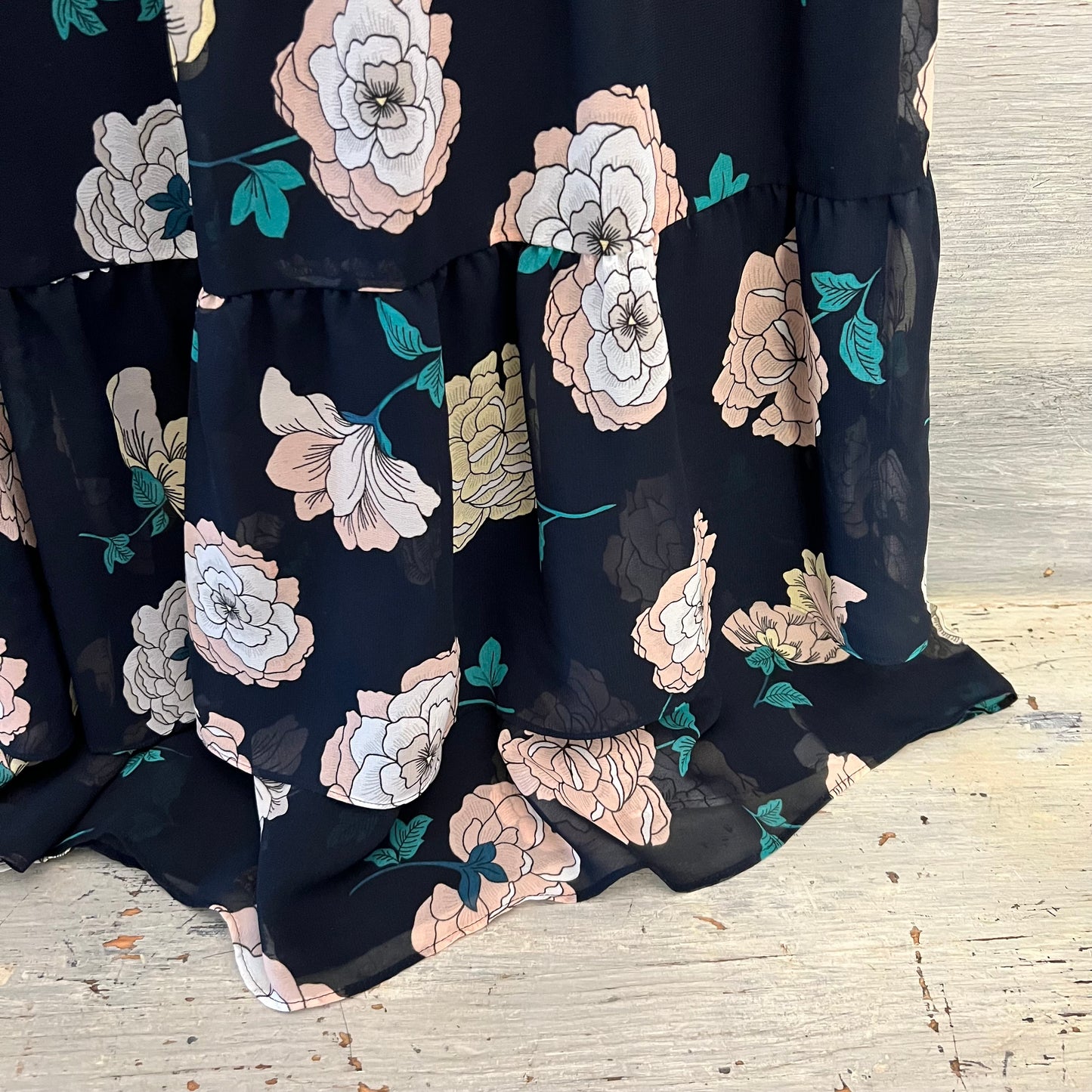 Loft Navy Blue Pink Flower Print Flowy Ruffled A-line Skirt Size 2 Like New