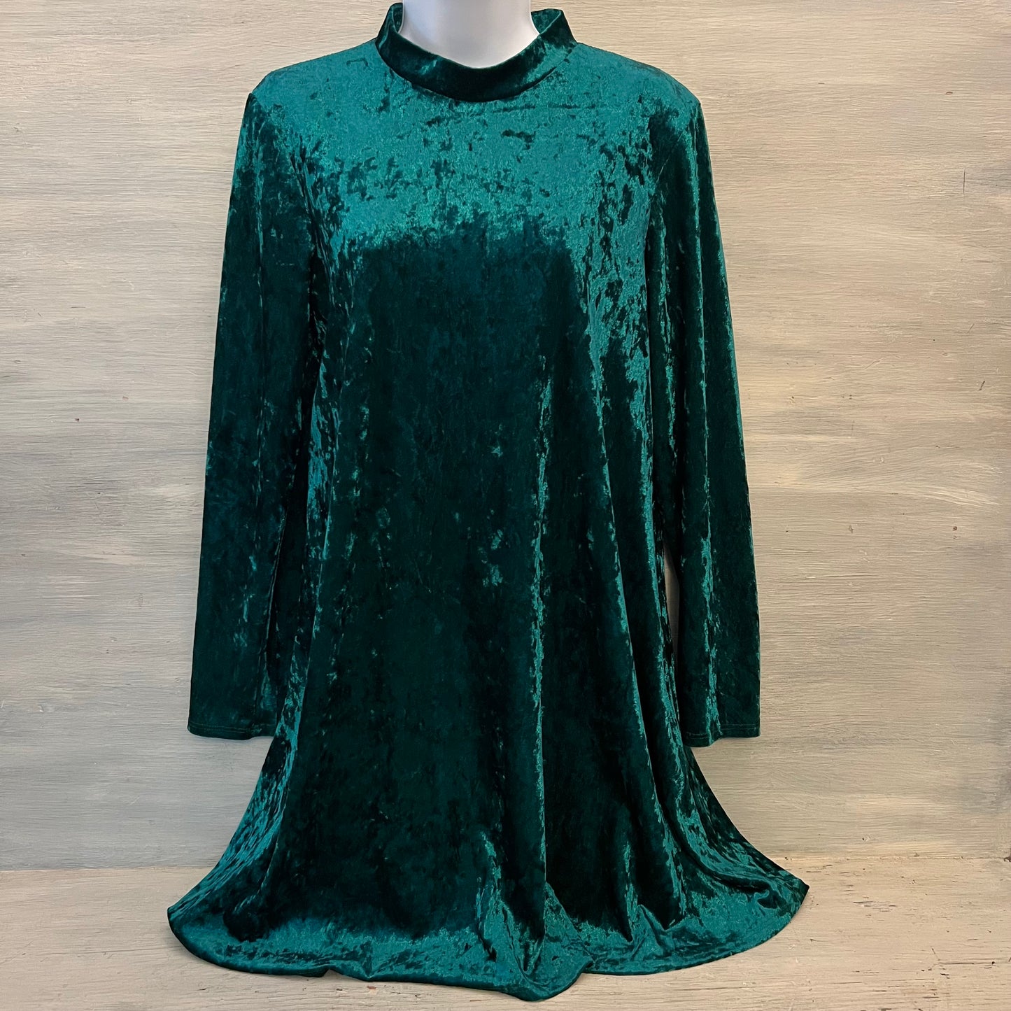Tiana B. Emerald Green Crushed Velvet Long Sleeve Mini Dress Size 10 Good Condition