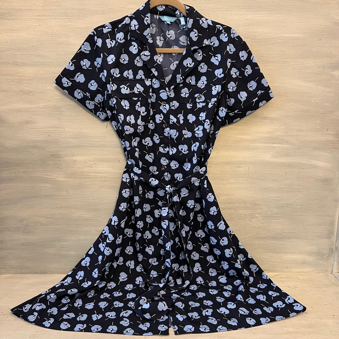 Draper James Blue Floral Print Tie Waist Button Down Knee Length Shirt Dress Size 8 Good Condition
