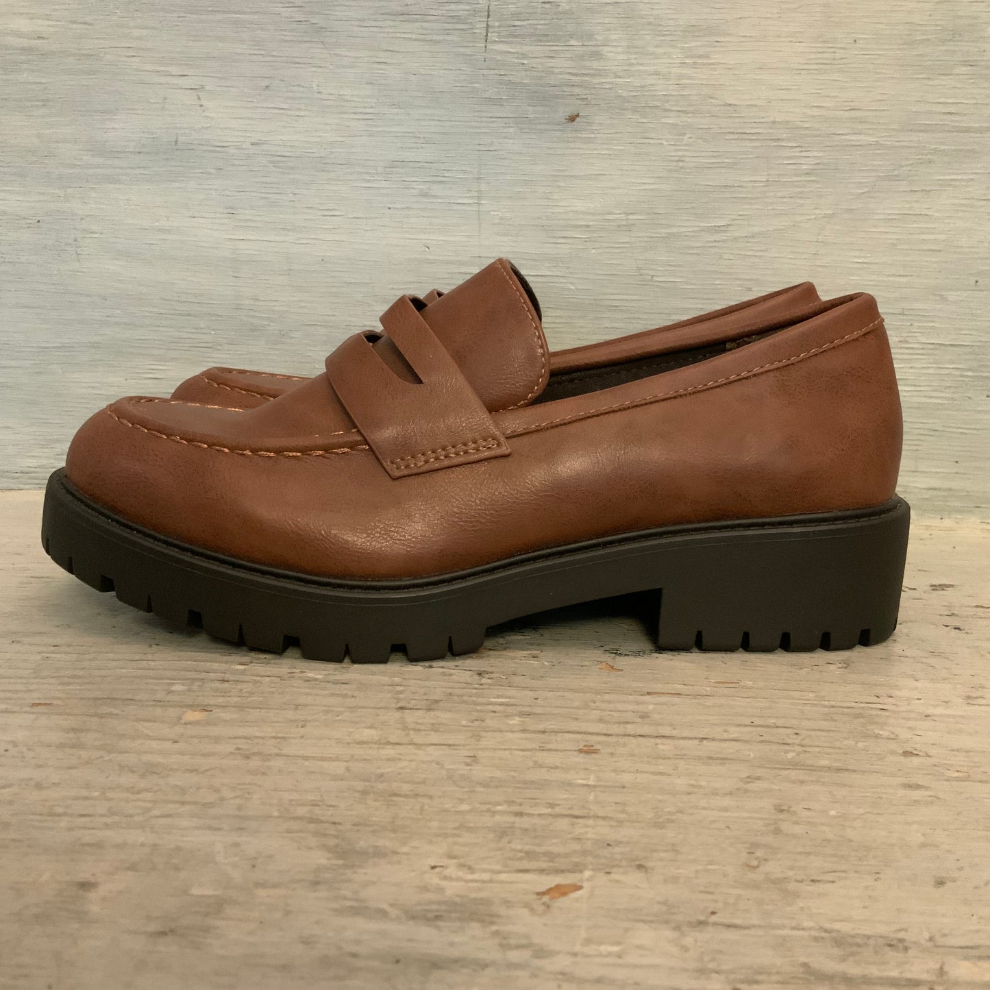 Soda "Hender" Faux Leather Brown Chunky Platform Penny Loafers Size 9 Like New