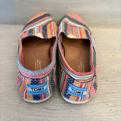 Tom’s Women’s Colorful Canvas Flat Slip On Shoe Size 7 Good Condition