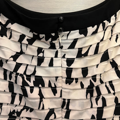 Sandra Darren Abstract Sleeveless Tiered Textured Knee Length Dress Size 14 Good Condition