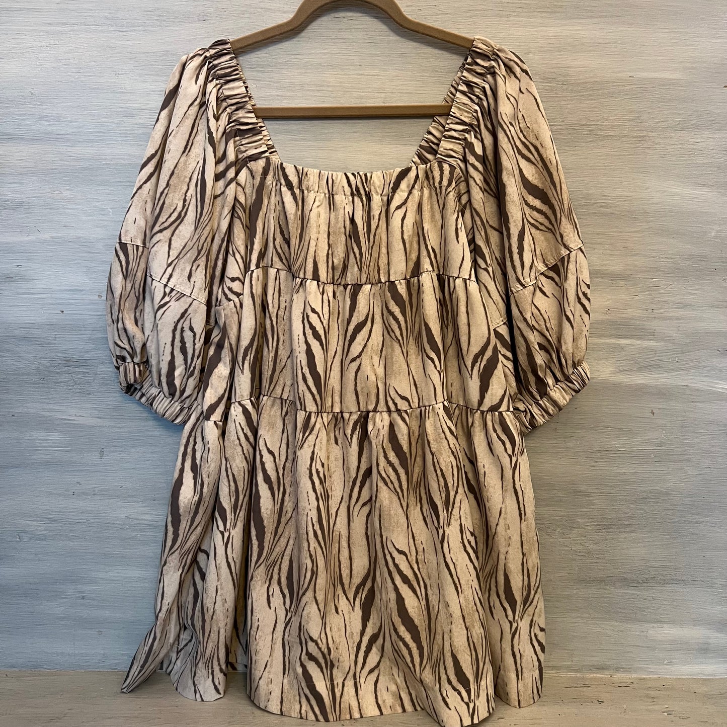 Mustard Seed Beige Tan Zebra Print Puff Sleeve Baby Doll Mini Dress Size Small Like New