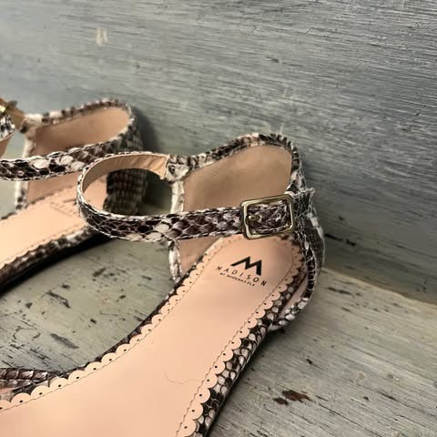 Madison Faux Snakeskin Flat Shoe Size 7.5 Like New