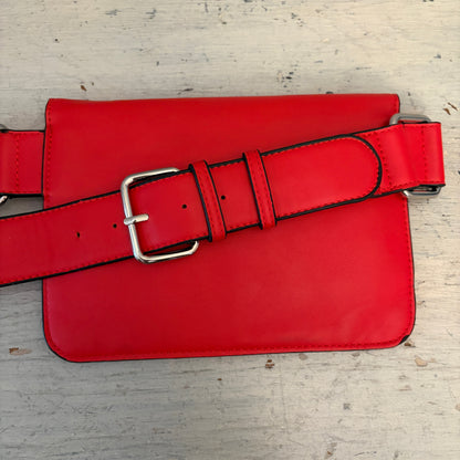 Forever 21 Red Faux Leather Waist Bag Fanny Pack Purse Good Condition