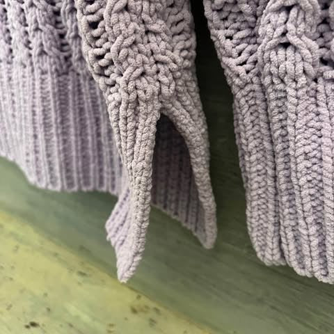 Aerie Lilac Purple Oversized Velour Cable Knit Pullover Size S/P Good Condition