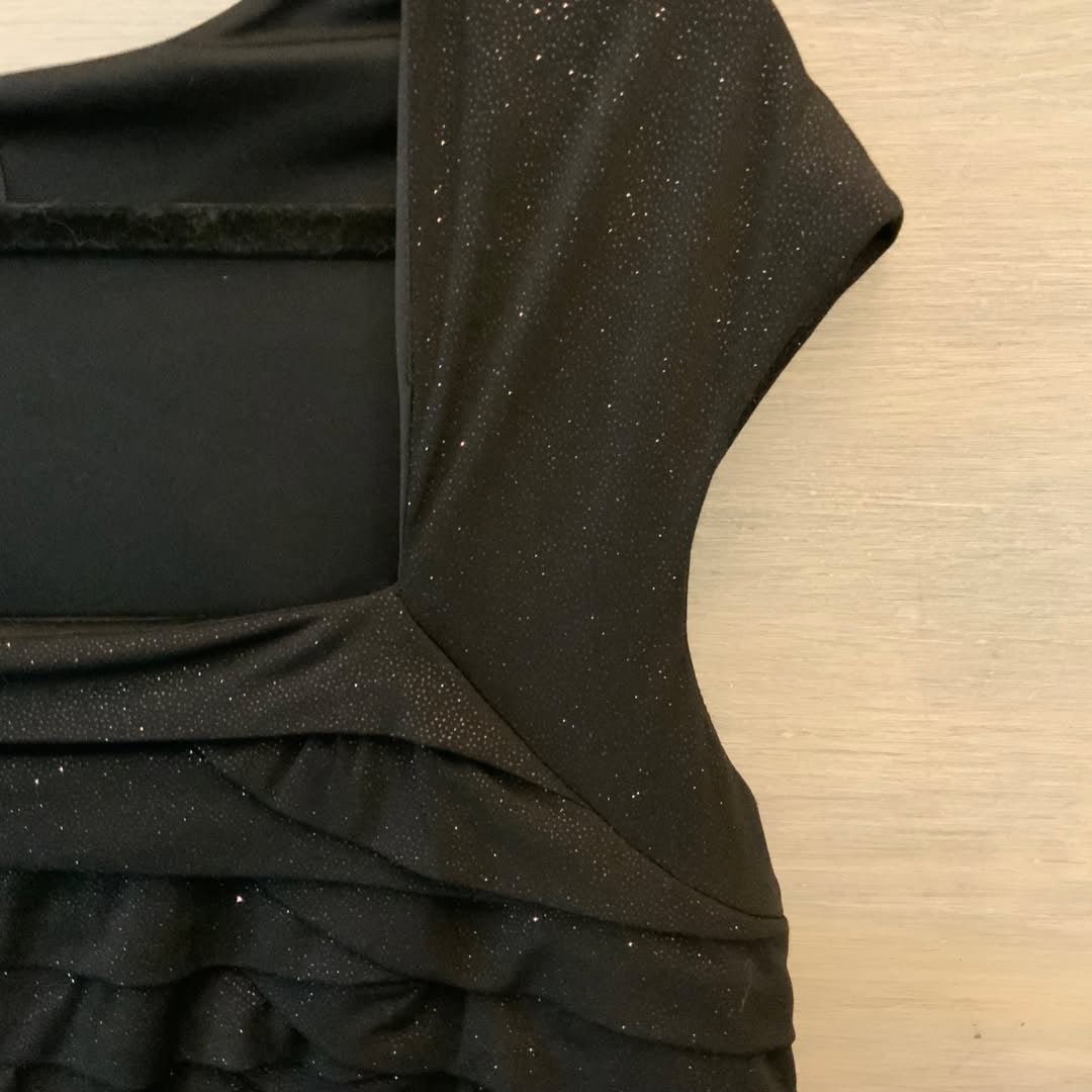R&M Richards Fit and Flare Little Black Dress  Side Zip Subtle Sparkle Good Condition