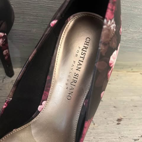 Christian Siriano Dark Floral Print Stiletto Pump Heel Size 8.5 Like New