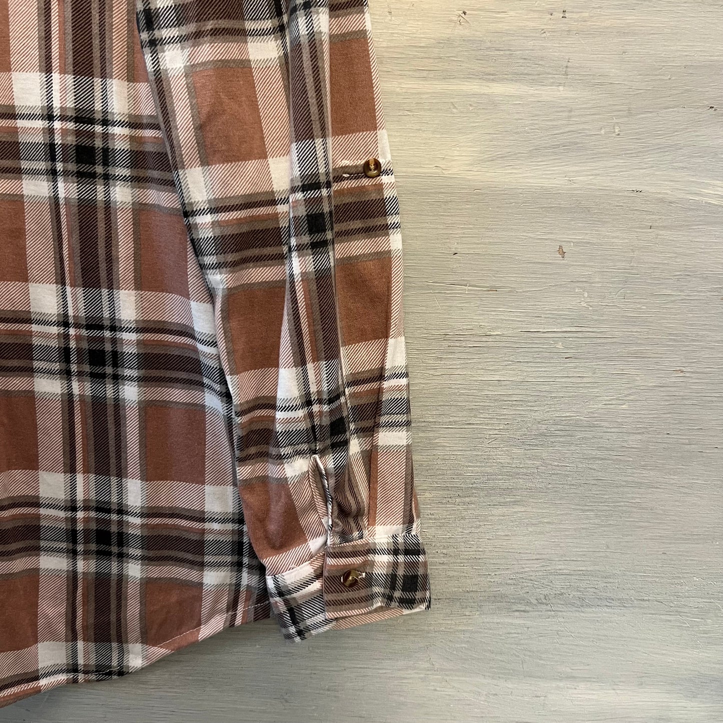 Eden & Olivia Mauve Gray White Plaid Flannel Button Down Shirt Size Large Good Condition