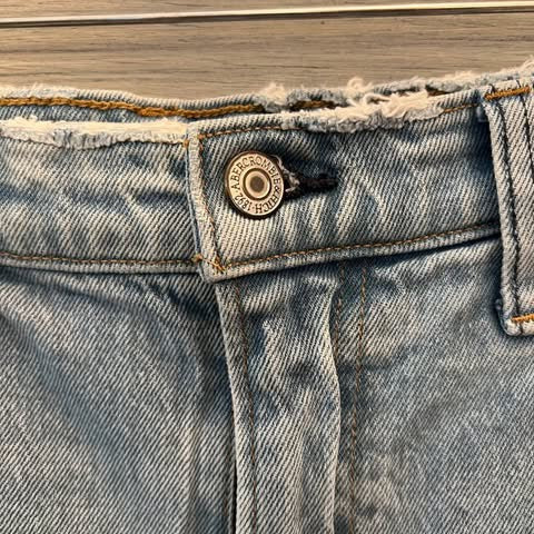 Abercrombie & Fitch Kick Flare Ultra High Rise Light Wash Jeans Size 28" Good Condition