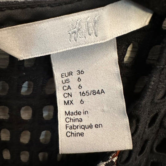 H&M Dress Fit Flare Razorback Eyelet Shoulder and Back Pocketed Floral Tapestry Size 6 Like New