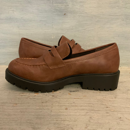 Soda "Hender" Faux Leather Brown Chunky Platform Penny Loafers Size 9 Like New