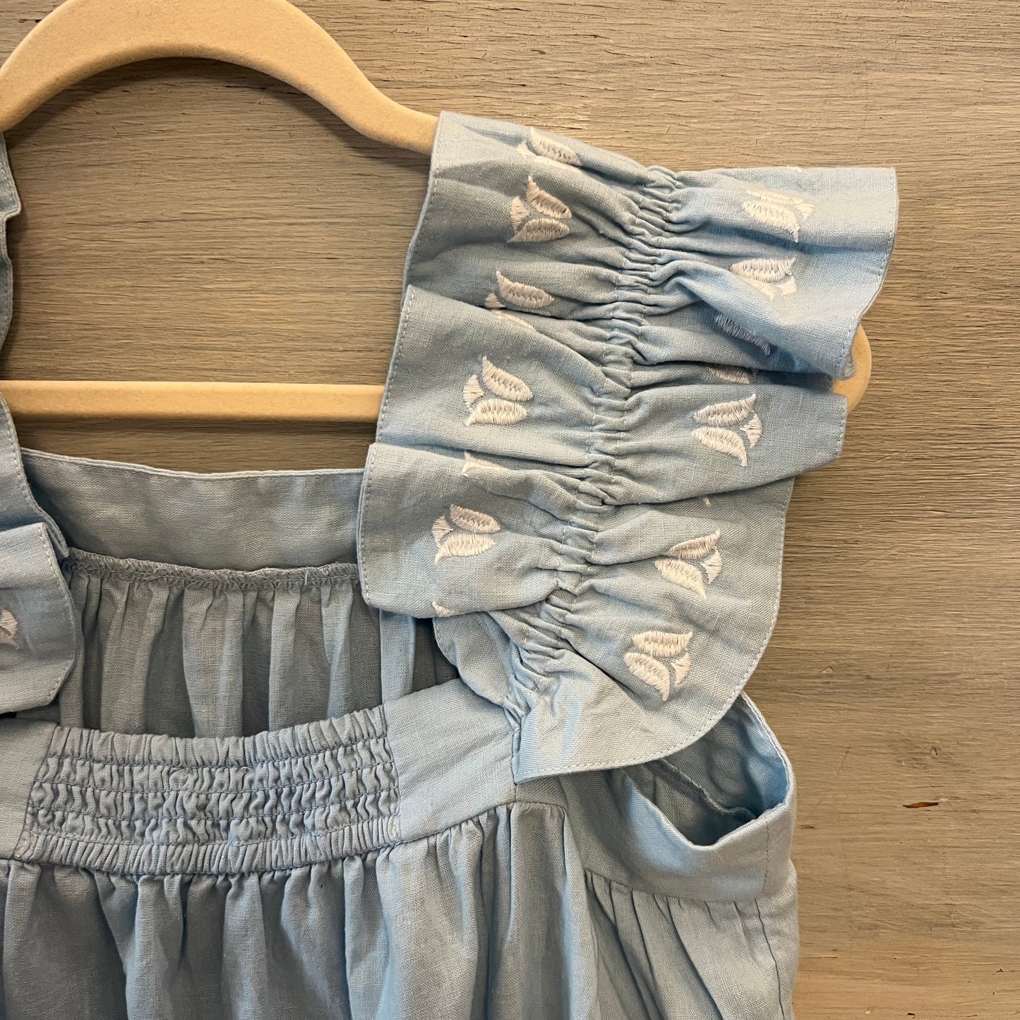 Crown & Ivy Sky Blue Smocked Embroidered Flower Ruffle Sleeve Blouse Size Large Good Condition