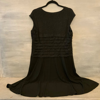 R&M Richards Fit and Flare Little Black Dress  Side Zip Subtle Sparkle Good Condition