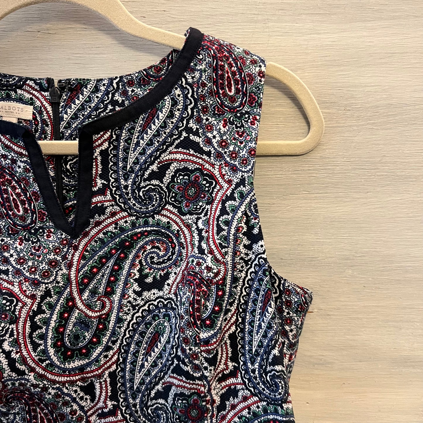 Talbots 98% Cotton Notched Yneck Multicolor Paisley Print Shift Dress Size 10p Good Condition