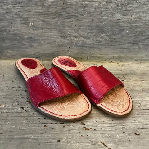 B.o.c Born Concept Red Genuine Leather Upper Slip On Sandals Size 7 Like New