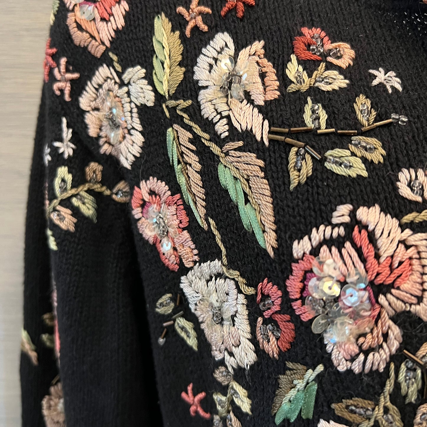 Vintage Heirloom Collectibles Black Floral Embroidered Cardigan Sweater Size Small Good Condition