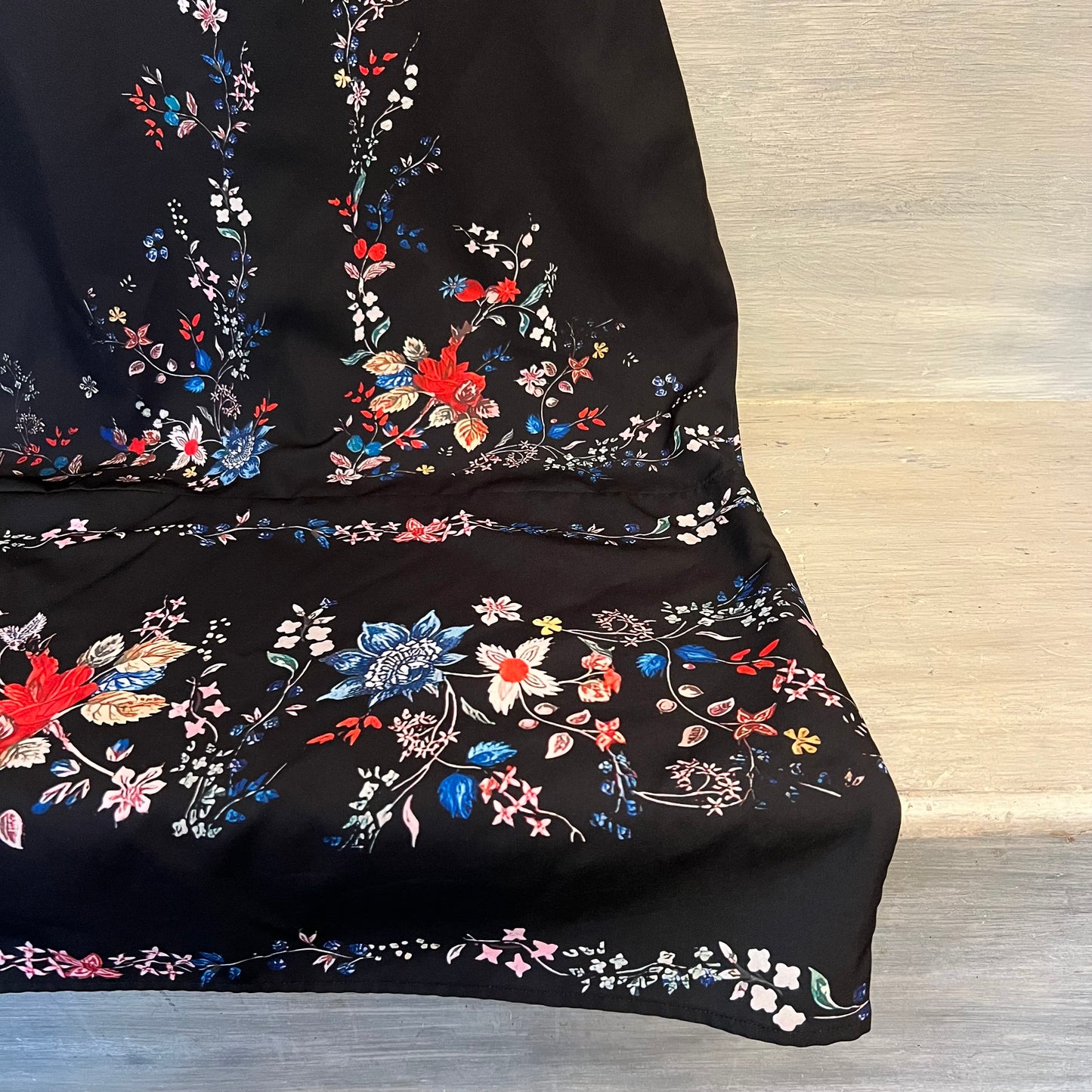 Lovely Black Floral Print Swallow Tail Collar Puff Sleeve Midi Dress Small Like New