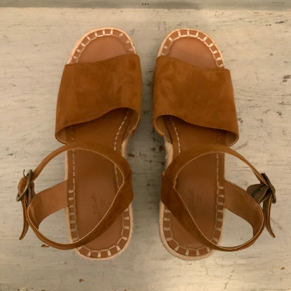 Universal Thread Brown Suede Espadrille Wedge Sandals Size 7.5 Good Condition