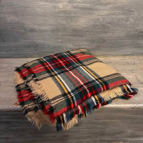 Classic Traditional Plaid Lightweight Knit Wrap Scarf Good Condition