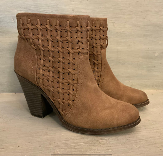 Fergalicious Worthy Tan Woven Faux Leather Ankle Boots Size 8 Good Condition