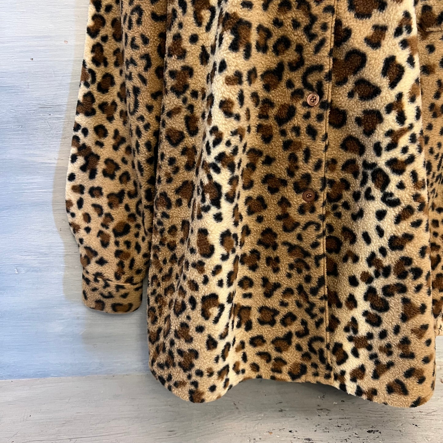 Vintage Newport News Soft Leopard Print Button Down Shirt Jacket Size Medium Good Condition