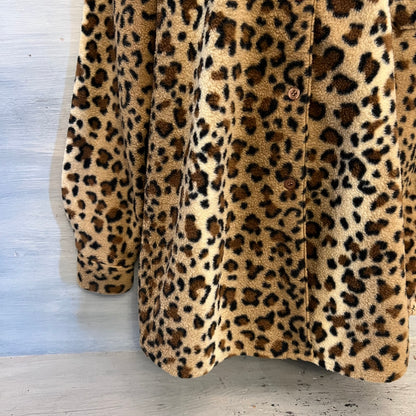 Vintage Newport News Soft Leopard Print Button Down Shirt Jacket Size Medium Good Condition