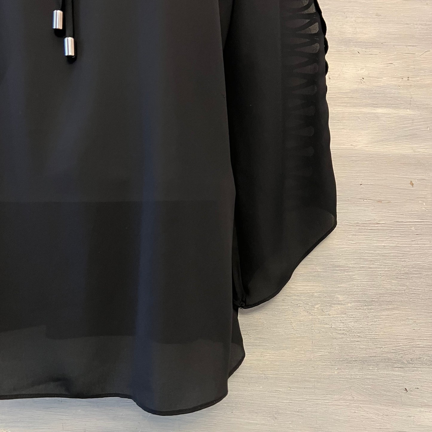 Zac & Rachel Black Keyhole Tie Front CrissCross Open 3/4 Sleeve Blouse Size Medium Good Condition