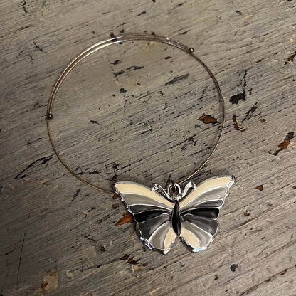 Vintage Butterfly Choker Necklace Grey Black White Expandable Fit Good Condtion