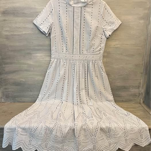 We are Kindred 100% Cotton Light Gray Eyelet Full Length Dress Size 8 Like New