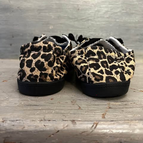 Jellypop Comfort Fit Leopard Print Canvas Slip On lace Up Sneakers Size 9.5 Like New