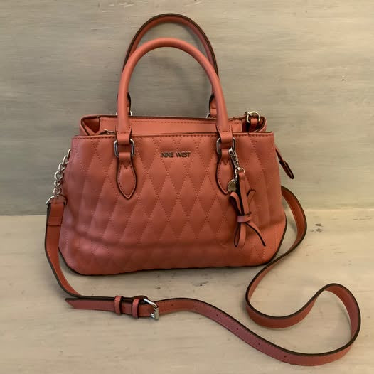 Nine West Salmon Pink Quilted Faux Leather Hand/Shoulder Bag Purse Like New