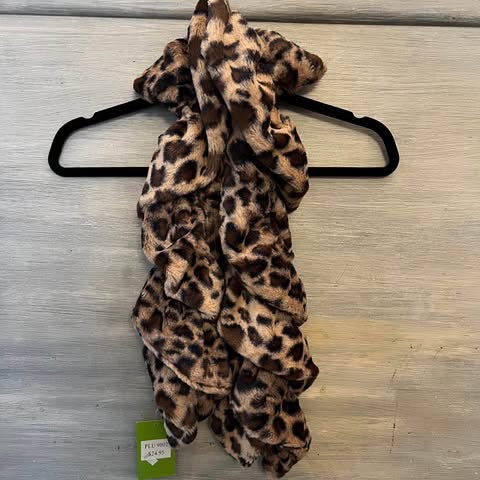 IYQ Faux Fur Leopard Print Scarf New with Tag