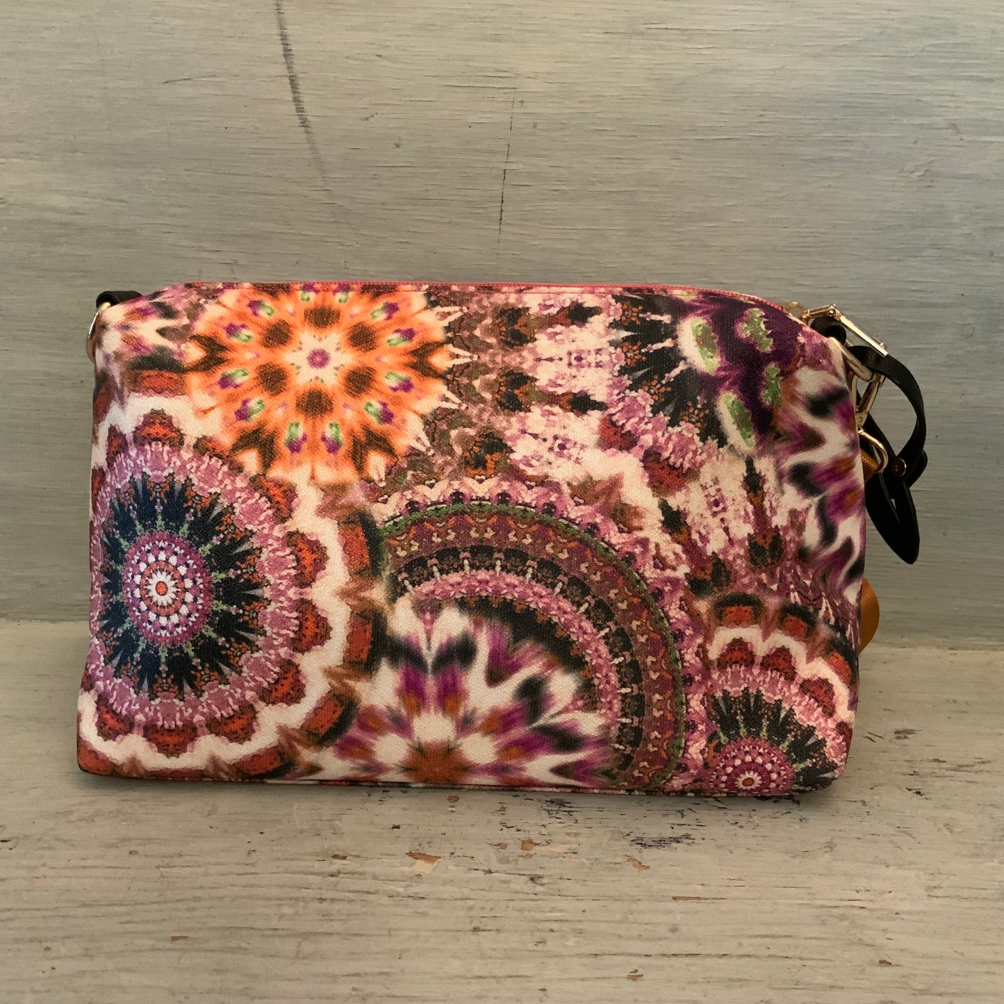 Beautiful Boho Shimmer Medallion Print Canvas Crossbody Bag Purse Like New