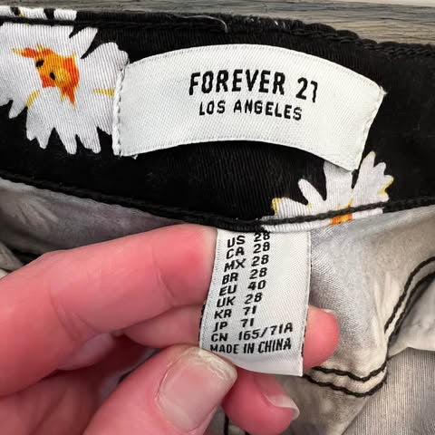 Forever 21 Black Daisy Print Skinny Jeans Size 28 Good Condition