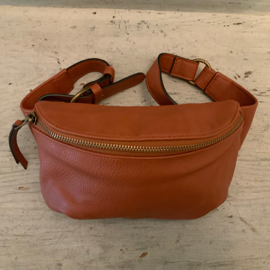 Universal Thread Brown Faux Leather Fanny Pack Belt Bag Purse Like New