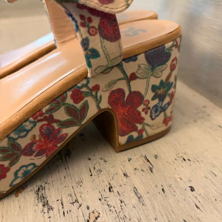 SO Goods for Life Briellee Floral Boho Platform Sandal Size 9.5 Good Condition