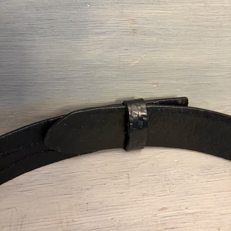 Guide Gear Genuine Black Leather Embossed Weave Pattern Belt 42” Good Condition