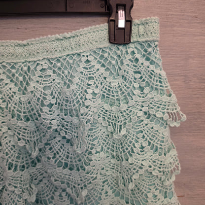 Rewind 100% Cotton Outer Mint Green Boho Crochet Lace Lined Mini Shorts Size Large Good Condition