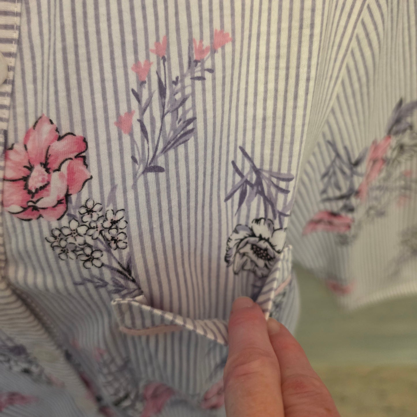 Vintage Laura Ashley 60% Cotton Floral Striped Pajama Sleepwear Set Size Medium Good Condition