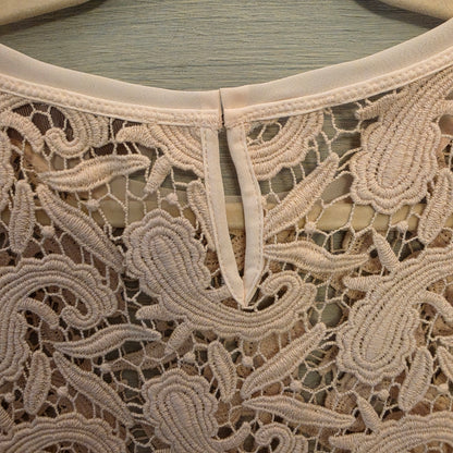 Ann Taylor Loft Blush Pink Crochet Paisley Lace Open Knit Blouse Size Medium Good Condition