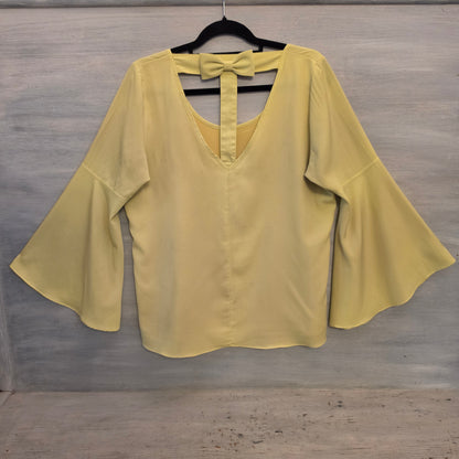 Va Va by Joy Han Chartreuse Green Scoop Neck Bell Sleeve Blouse Size Large Good Condition