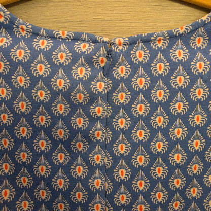 Talbots Floral Medallion Print Vneck Sleeveless Knee Length Dress Size Small Good Condition